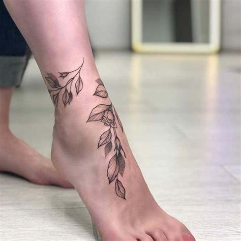 tatuajes en el empeine para mujer|24 ideas de Tatuaje empeine pierna 